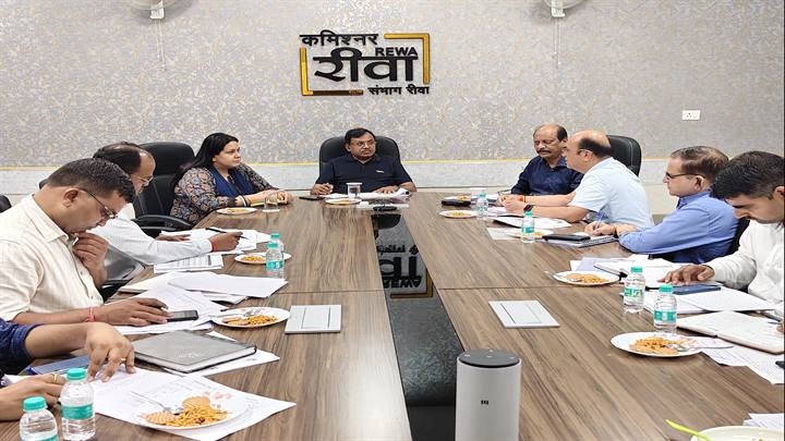 लोक स्वास्थ्य अभियांत्रिकी विभाग के कार्यों की समीक्षा लोक स्वास्थ्य अभियांत्रिकी विभाग के कार्यों की समीक्षा