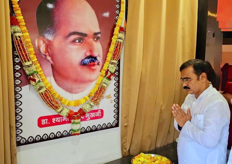 डॉ श्यामा प्रसाद मुखर्जी की जयंती समारोह में भाजपा काशी क्षेत्र डॉ श्यामा प्रसाद मुखर्जी की जयंती समारोह में भाजपा काशी क्षेत्र