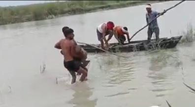 घड़ियाल का शिकार बने व्यक्ति का दूसरे दिन नदी से मिला शव घड़ियाल का शिकार बने व्यक्ति का दूसरे दिन नदी से मिला शव