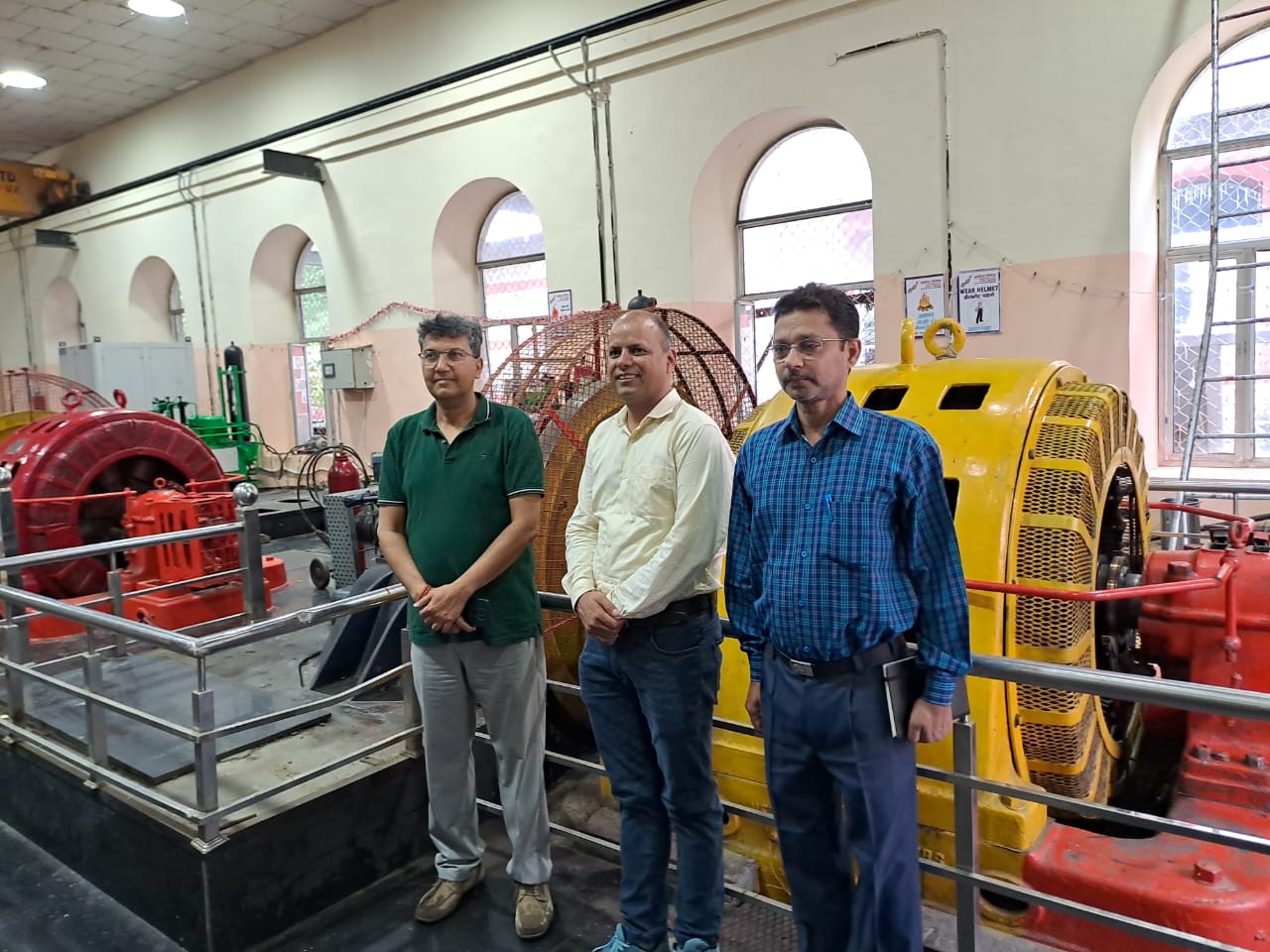 भाखड़ा ब्यास प्रबंधन बोर्ड के अध्यक्ष गलोगी जल विद्युत परियोजना का भाखड़ा ब्यास प्रबंधन बोर्ड के अध्यक्ष गलोगी जल विद्युत परियोजना का