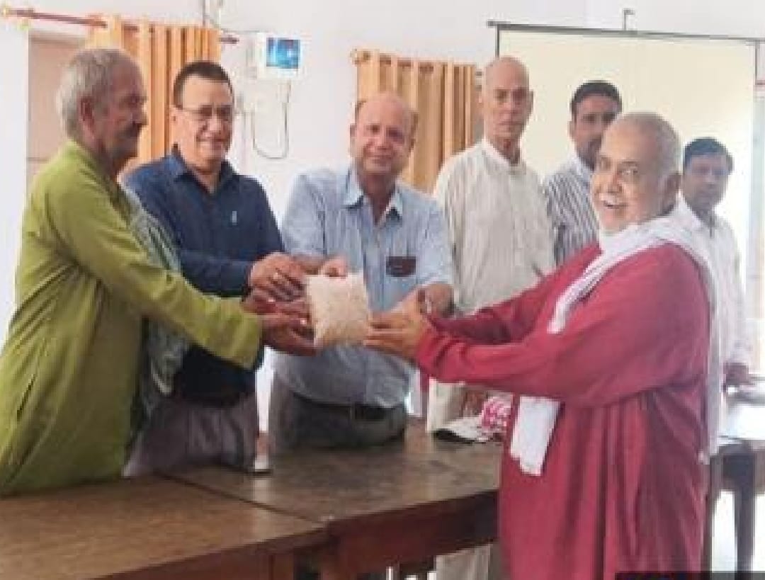 किसानो तिल नव विकसित बीज हुआ वितरण किसानो तिल नव विकसित बीज हुआ वितरण