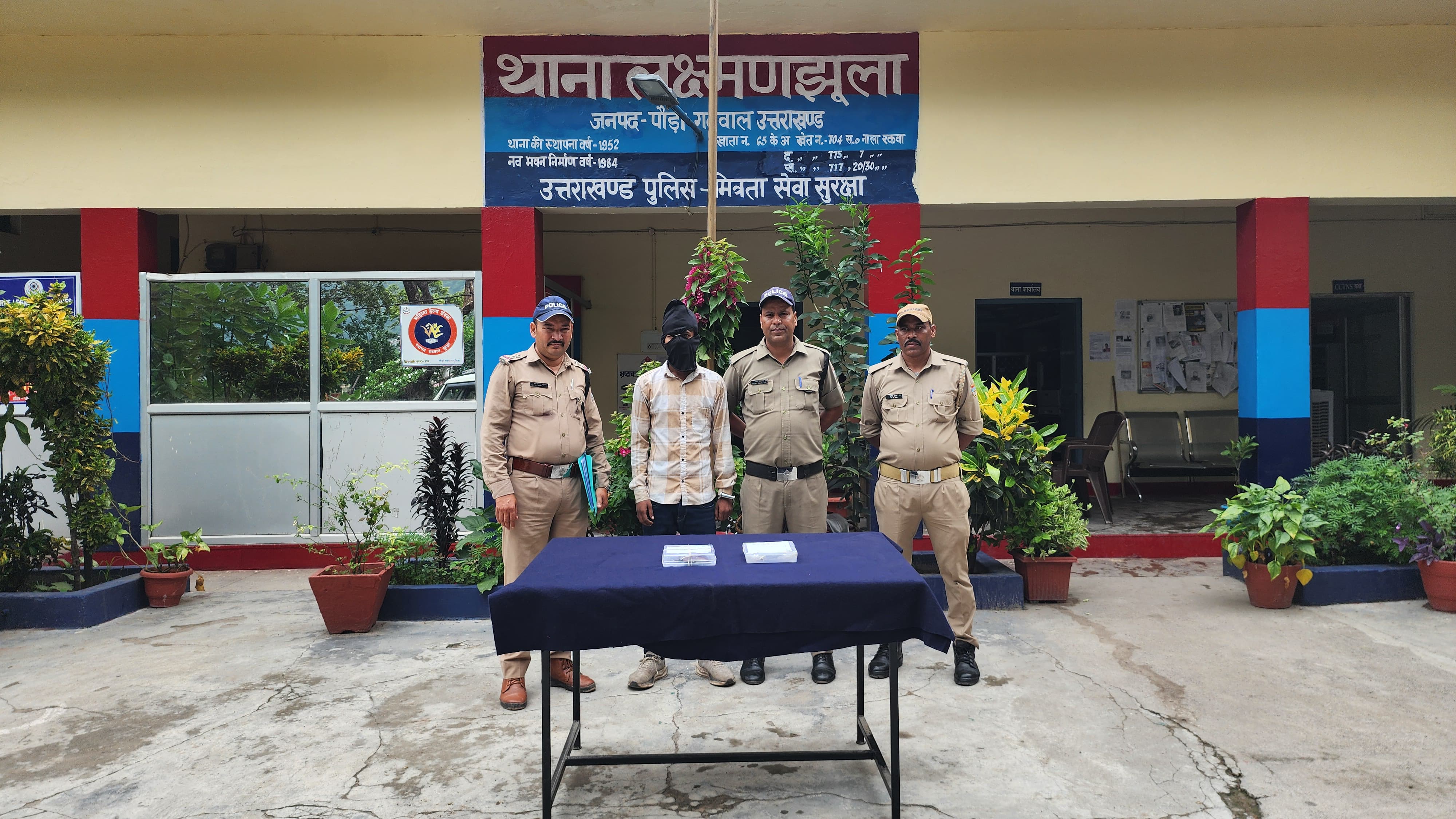 पुलिस ने गिरफ्तार किया शातिर टप्पेबाज पुलिस ने गिरफ्तार किया शातिर टप्पेबाज