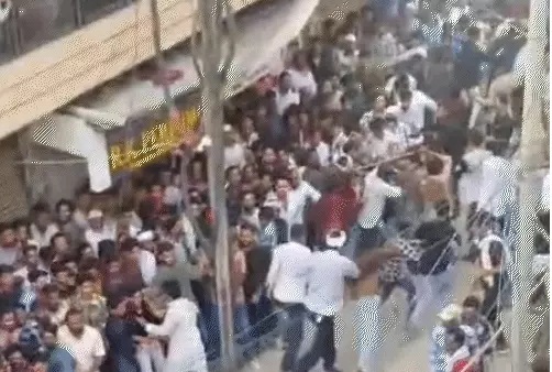 सीकर में मोहर्रम जुलूस के दौरान ईदगाह रोड पर विवाद सीकर में मोहर्रम जुलूस के दौरान ईदगाह रोड पर विवाद