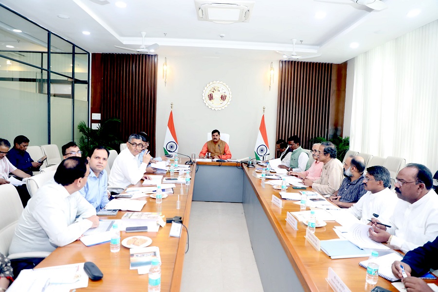 मुख्यमंत्री डॉ. मोहन यादव ने ली राज्यस्तरीय टास्क फोर्स की शीर्ष समिति की पहली बैठक मुख्यमंत्री डॉ. मोहन यादव ने ली राज्यस्तरीय टास्क फोर्स की शीर्ष समिति की पहली बैठक