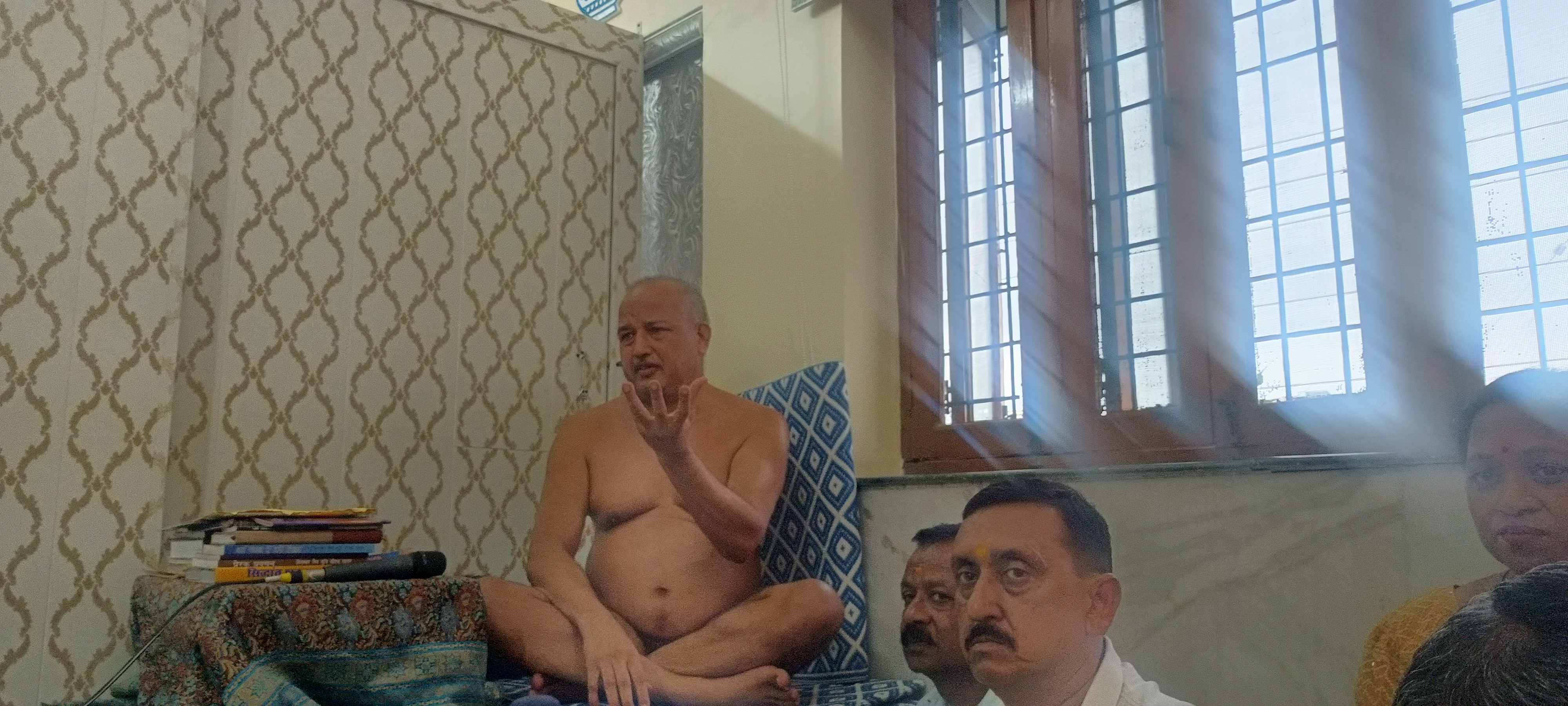 जैन संत सौरभ सागर महाराज। जैन संत सौरभ सागर महाराज।
