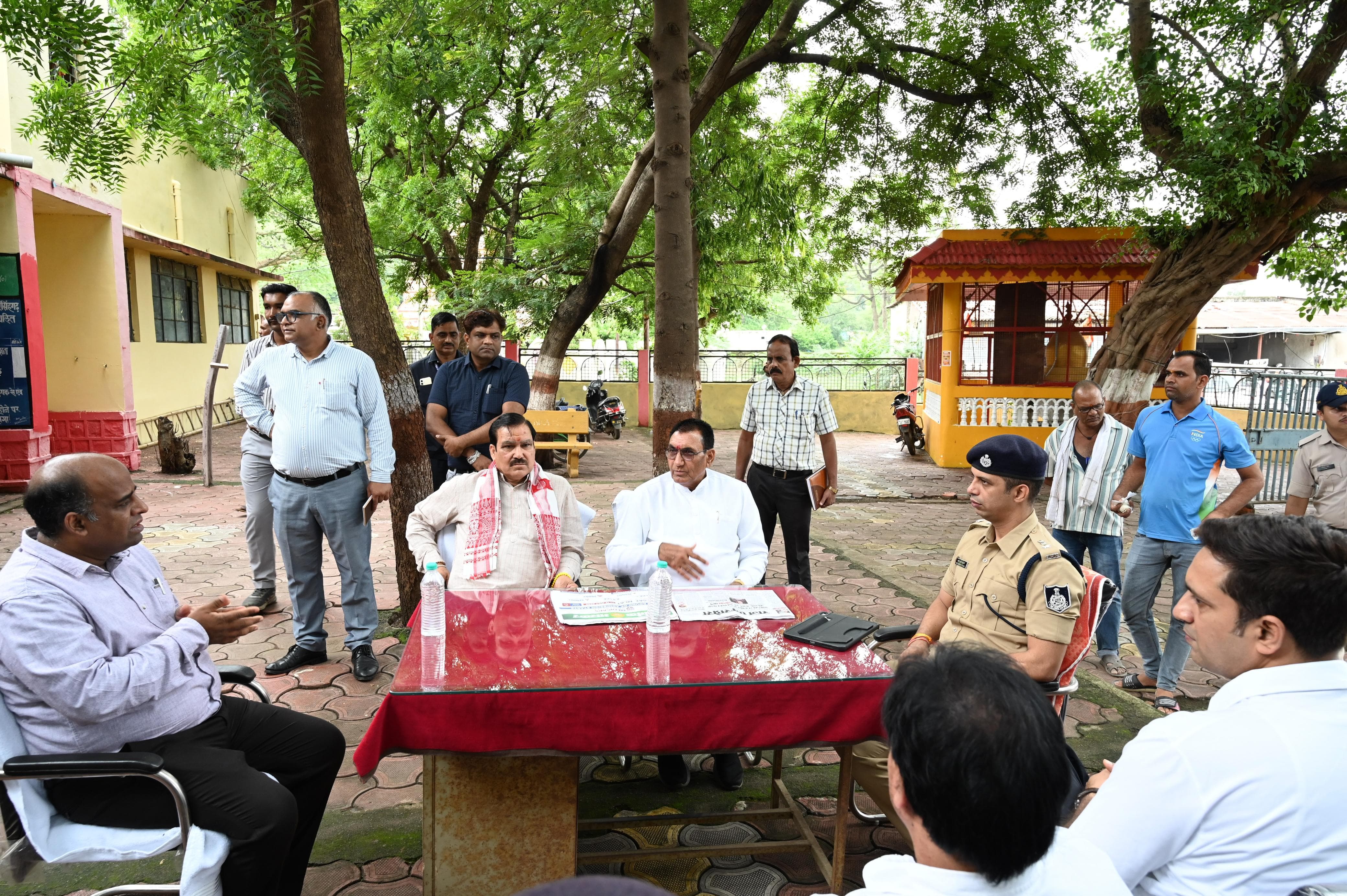 नरसिंहगढ़ में भ्रमण, तैयारियों की समीक्षा नरसिंहगढ़ में भ्रमण, तैयारियों की समीक्षा
