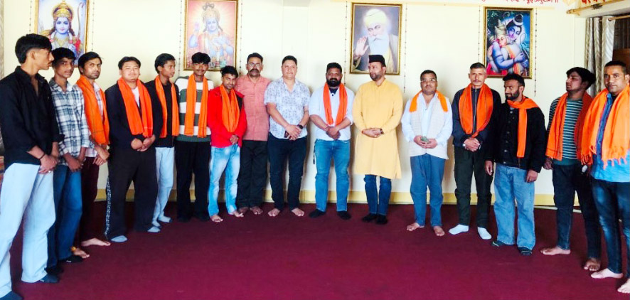नैनीताल: बजरंग दल की बैठक में शामिल सदस्य। नैनीताल: बजरंग दल की बैठक में शामिल सदस्य।