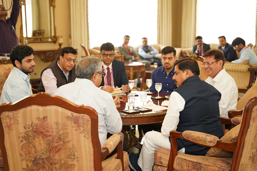 मुख्यमंत्री डॉ मोहन यादव ने लुधियाना में उद्योगपतियों से की चर्चा मुख्यमंत्री डॉ मोहन यादव ने लुधियाना में उद्योगपतियों से की चर्चा
