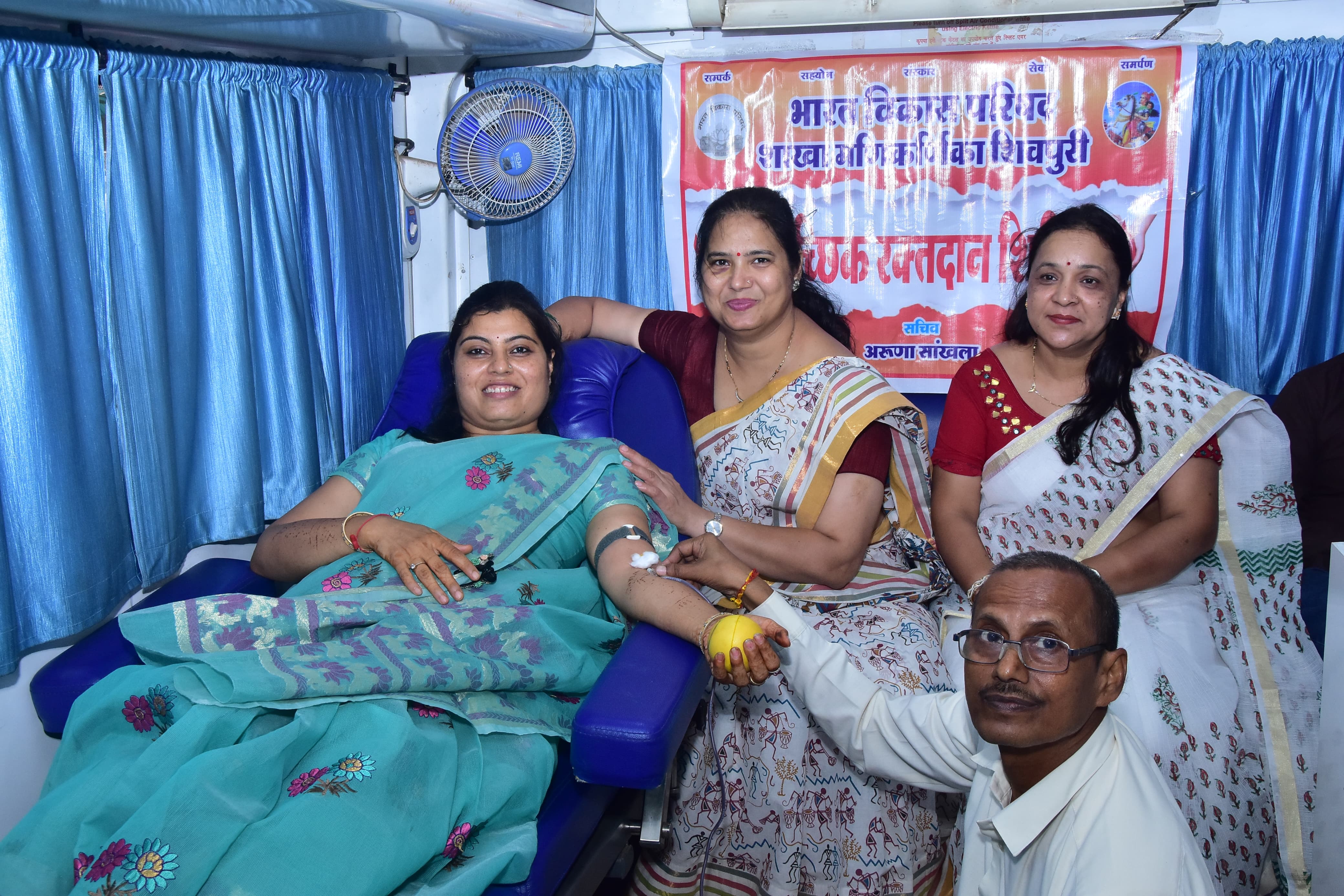 मणिकर्णिका शाखा ने 33 यूनिट रक्त एकत्रित किया