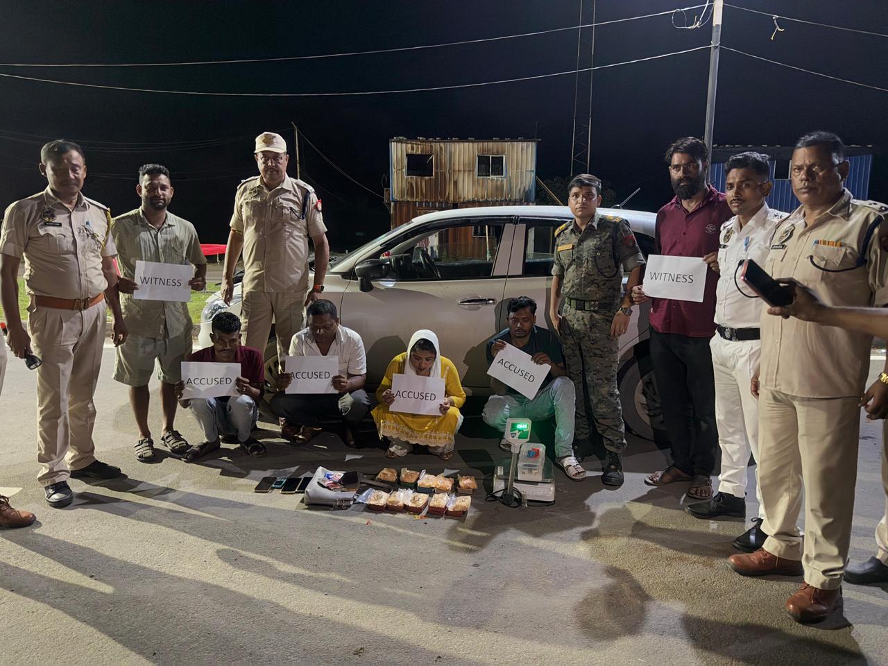 कछार में ड्रग्स के साथ गिरफ्तार आरोपितों की तस्वीर। कछार में ड्रग्स के साथ गिरफ्तार आरोपितों की तस्वीर।