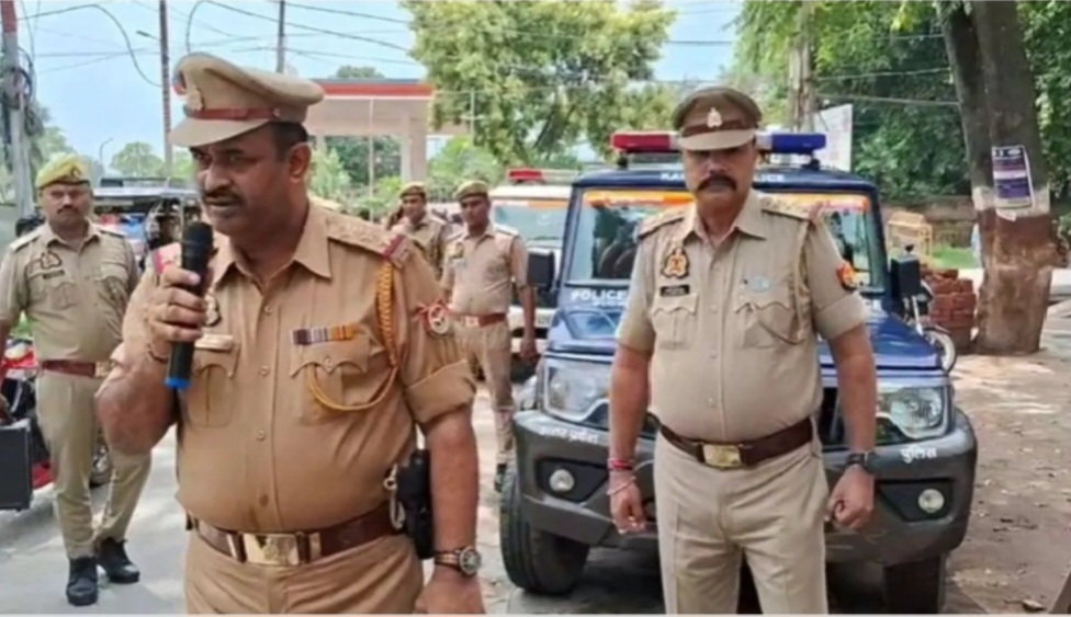 कन्नौज: पूर्व ब्लॉक प्रमुख नवाब सिंह और नीलू की 91 लाख की अचल संपत्ति कुर्क कन्नौज: पूर्व ब्लॉक प्रमुख नवाब सिंह और नीलू की 91 लाख की अचल संपत्ति कुर्क