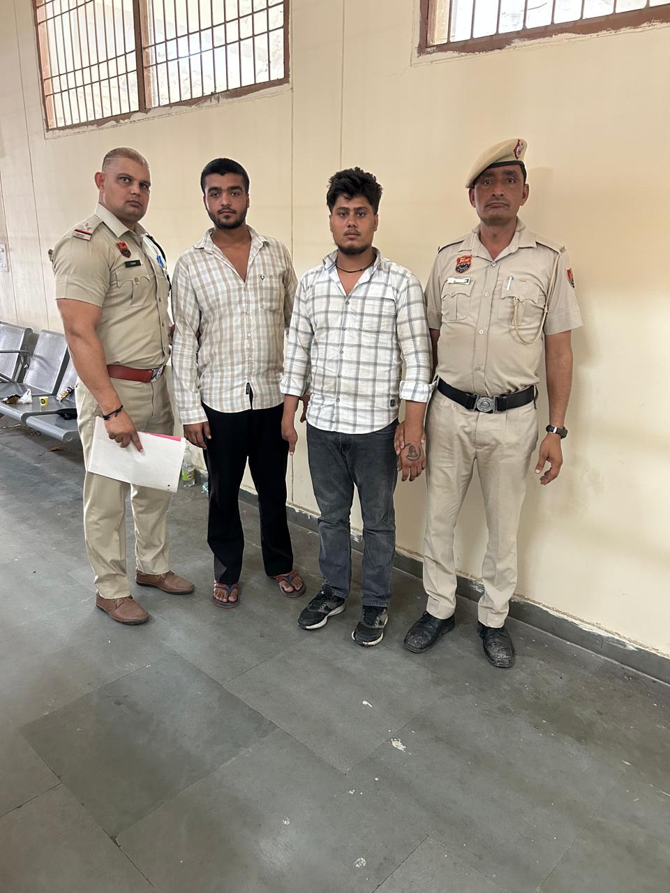 गिरफ्तार आरोपित गिरफ्तार आरोपित