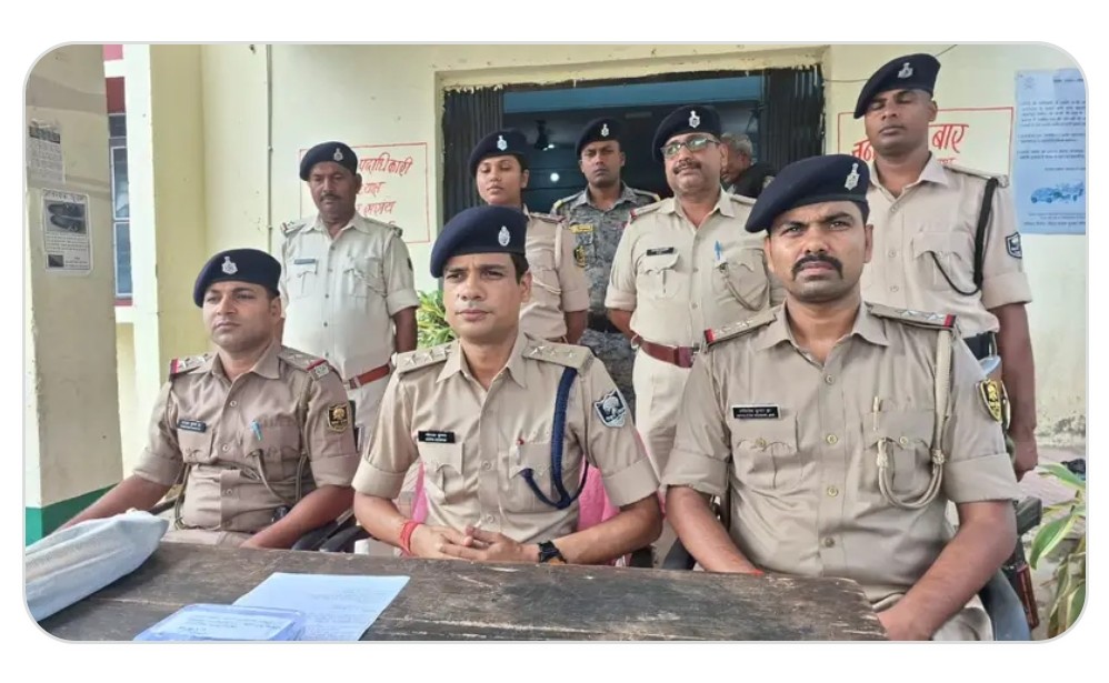 पुलिस बरामदगी में अवैध शस्त्र