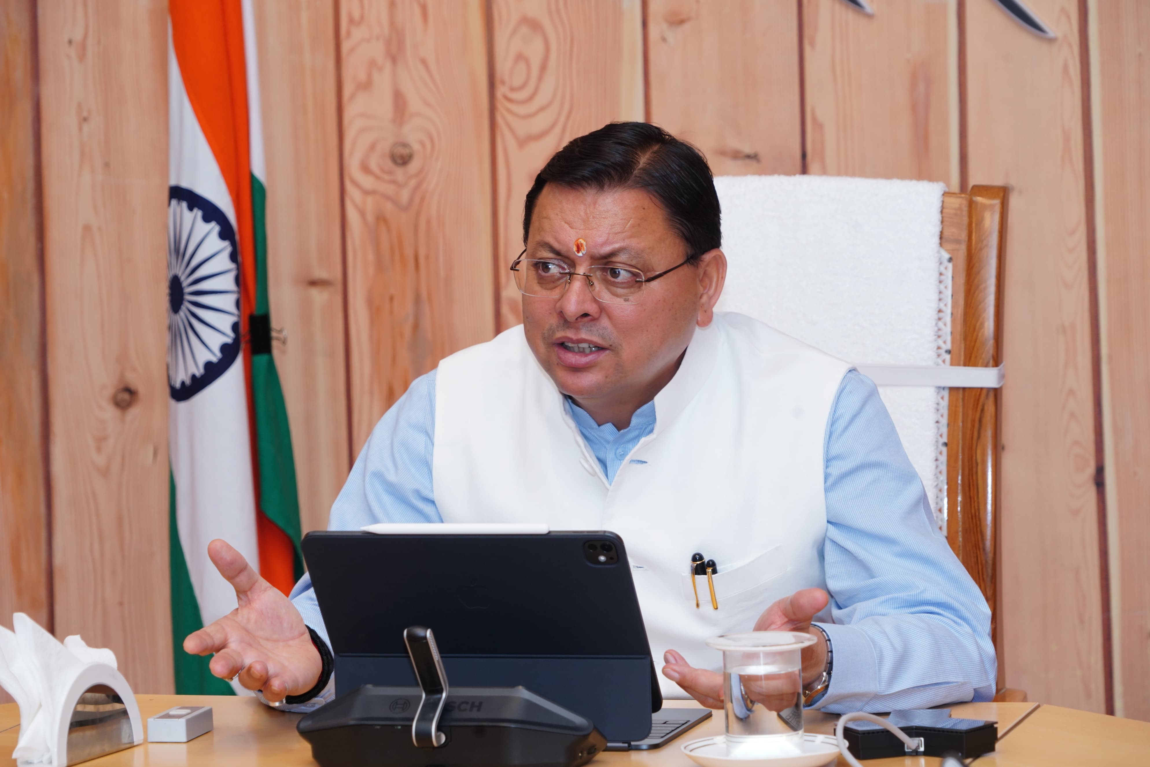 मुख्यमंत्री पुष्कर सिंह धामी उच्च स्तरीय बैठक करते। मुख्यमंत्री पुष्कर सिंह धामी उच्च स्तरीय बैठक करते।