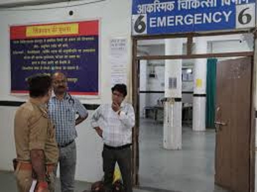 बागेश्वर धाम में धर्मशाला की दीवार ढही