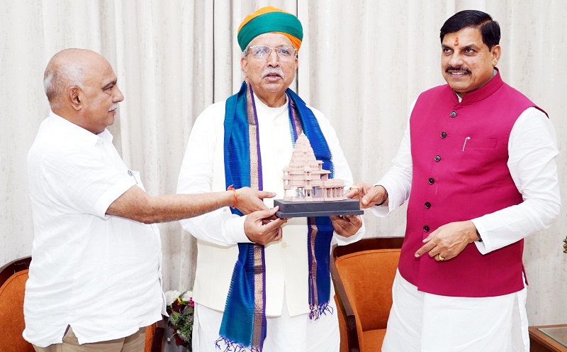 मप्र के मुख्यमंत्री डॉ. यादव ने केन्द्रीय मंत्री मेघवाल से की भेंट मप्र के मुख्यमंत्री डॉ. यादव ने केन्द्रीय मंत्री मेघवाल से की भेंट