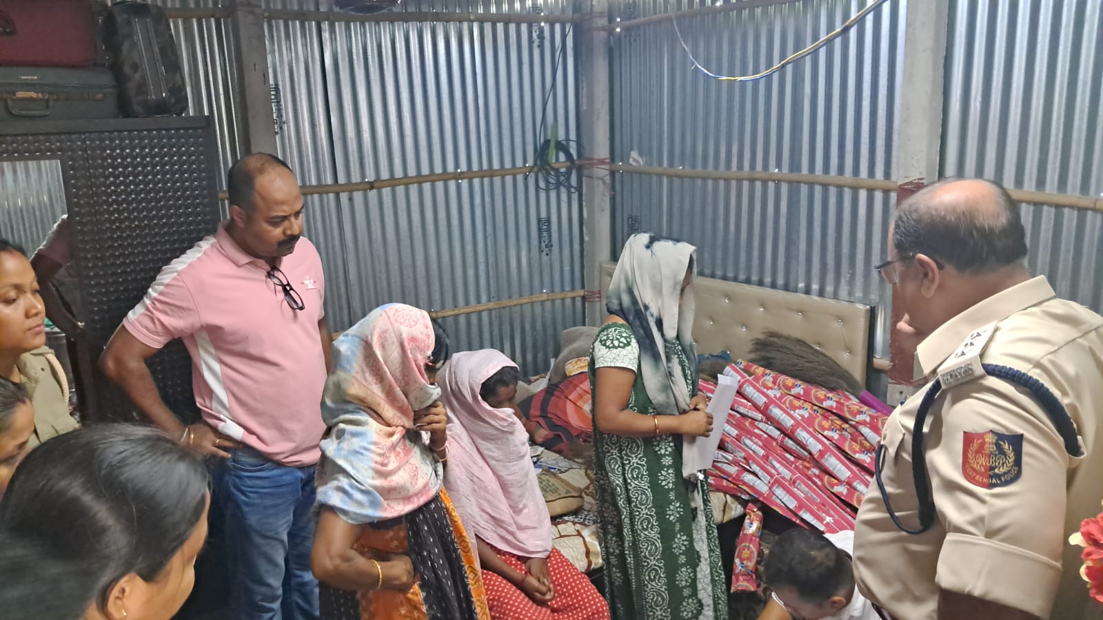गांजा तस्करी के आरोप में तीन महिला गिरफ्तार गांजा तस्करी के आरोप में तीन महिला गिरफ्तार