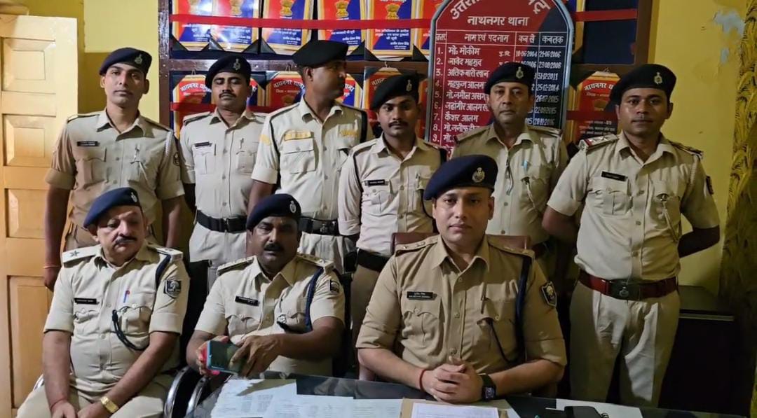 जानकारी देते डीएसपी जानकारी देते डीएसपी