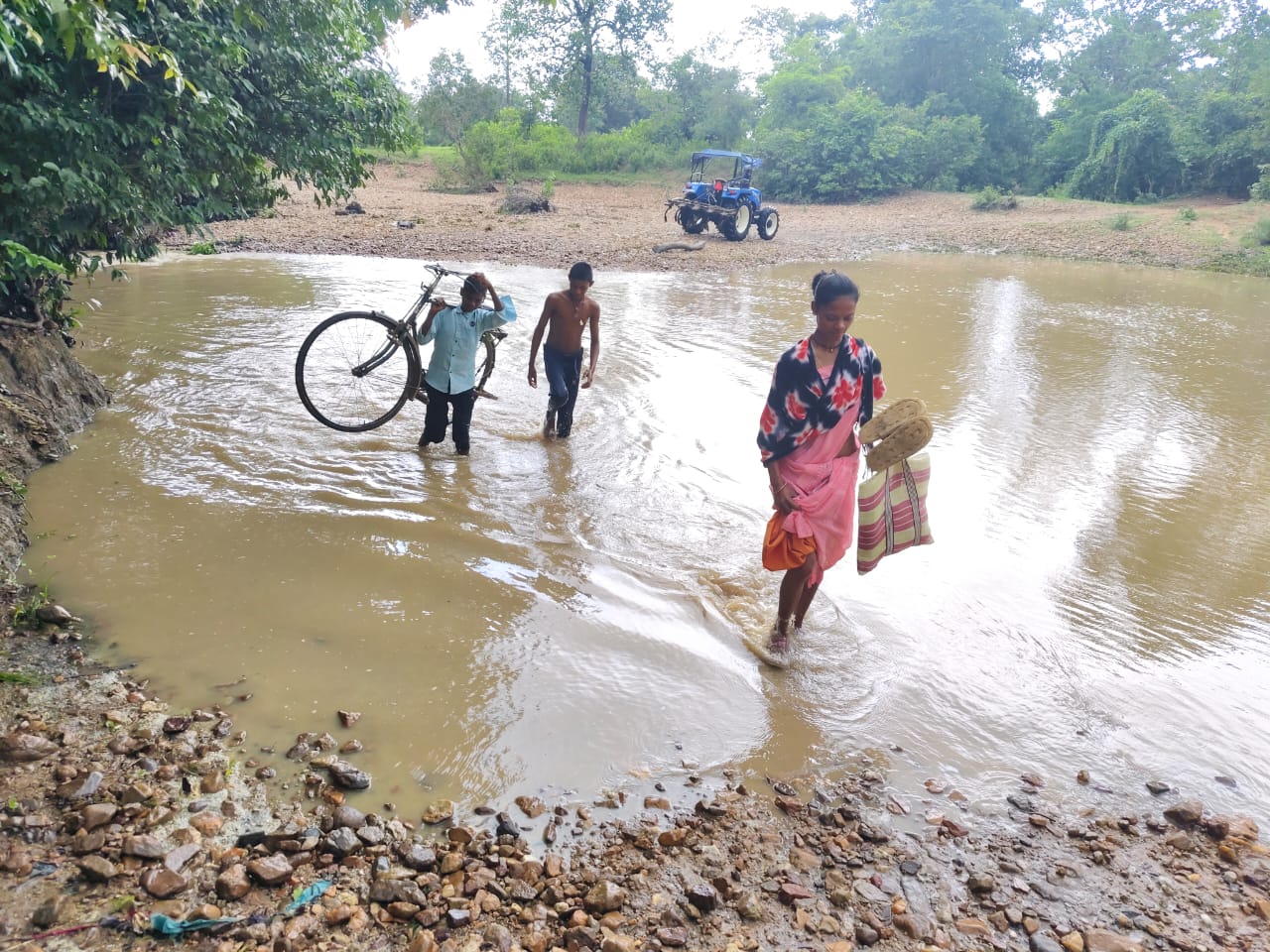 सुकमा: पोलमपल्ली- पालामडगु गांव तक जोड़ने वाली सड़क पर दो जगह पुल निर्माण की है आवश्यकता पुल सुकमा: पोलमपल्ली- पालामडगु गांव तक जोड़ने वाली सड़क पर दो जगह पुल निर्माण की है आवश्यकता पुल
