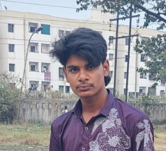 मृतक लड़कों की फाइल फोटो मृतक लड़कों की फाइल फोटो