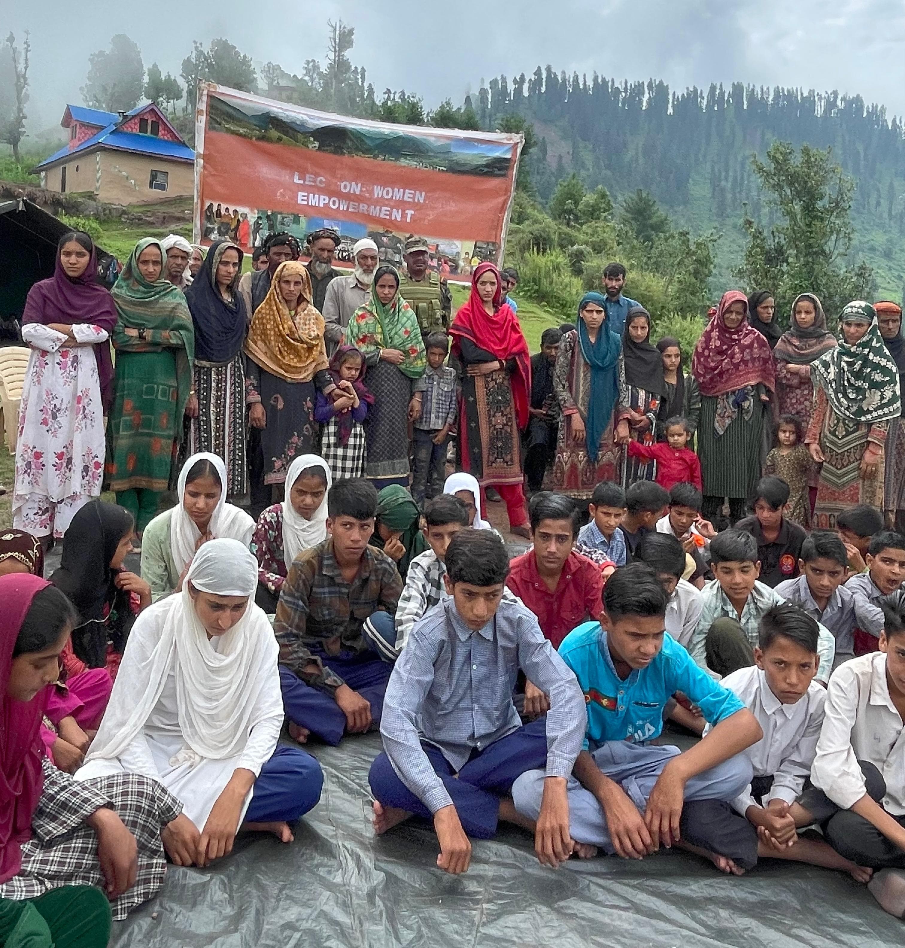 रियासी के मखीदार में भारतीय सेना ने किया महिला सशक्तिकरण पर विशेष व्याख्यान