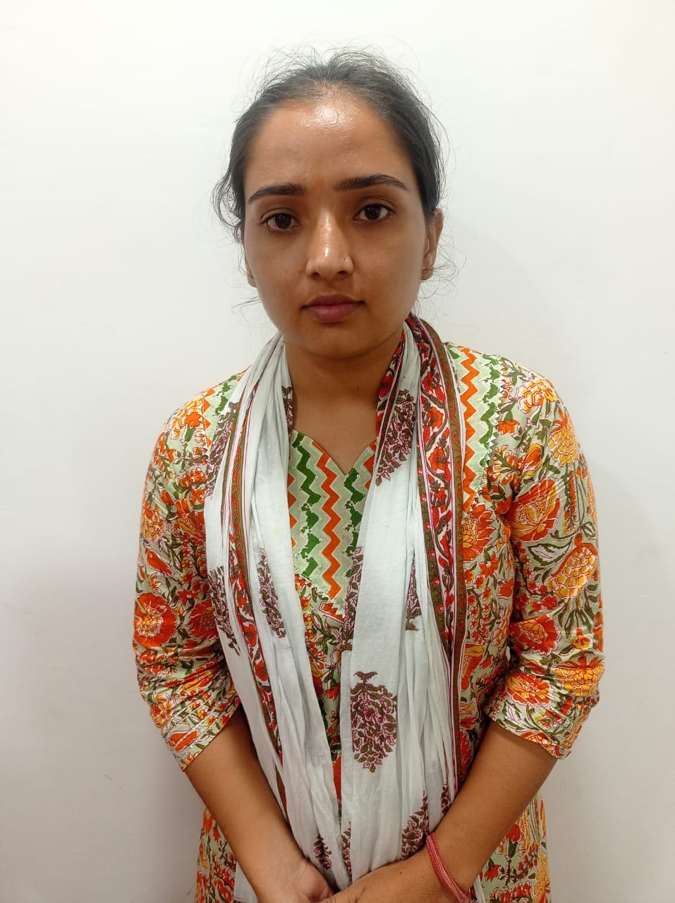 ब्लूटूथ डिवाइस के माध्यम से नकल कर चयनित कनिष्ठ लिपिक संगीता बिश्नोई गिरफ्तार ब्लूटूथ डिवाइस के माध्यम से नकल कर चयनित कनिष्ठ लिपिक संगीता बिश्नोई गिरफ्तार