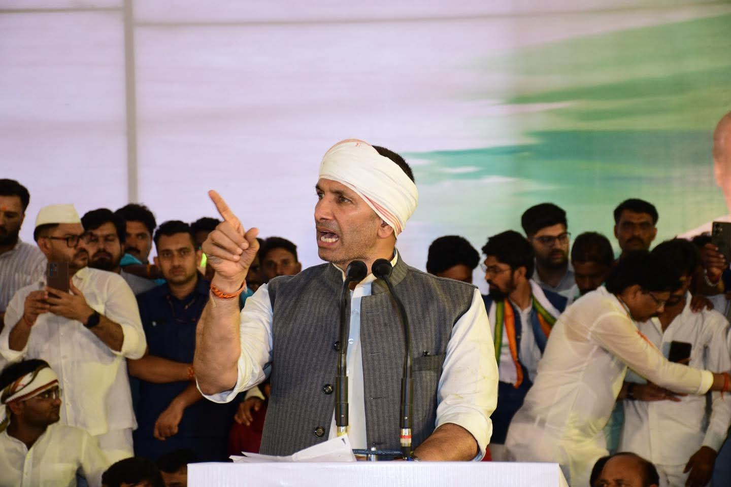 झूठी एफआईआर पर अशोकनगर जैसा तांडव पूरे मध्यप्रदेश में होगा: जीतू पटवारी झूठी एफआईआर पर अशोकनगर जैसा तांडव पूरे मध्यप्रदेश में होगा: जीतू पटवारी
