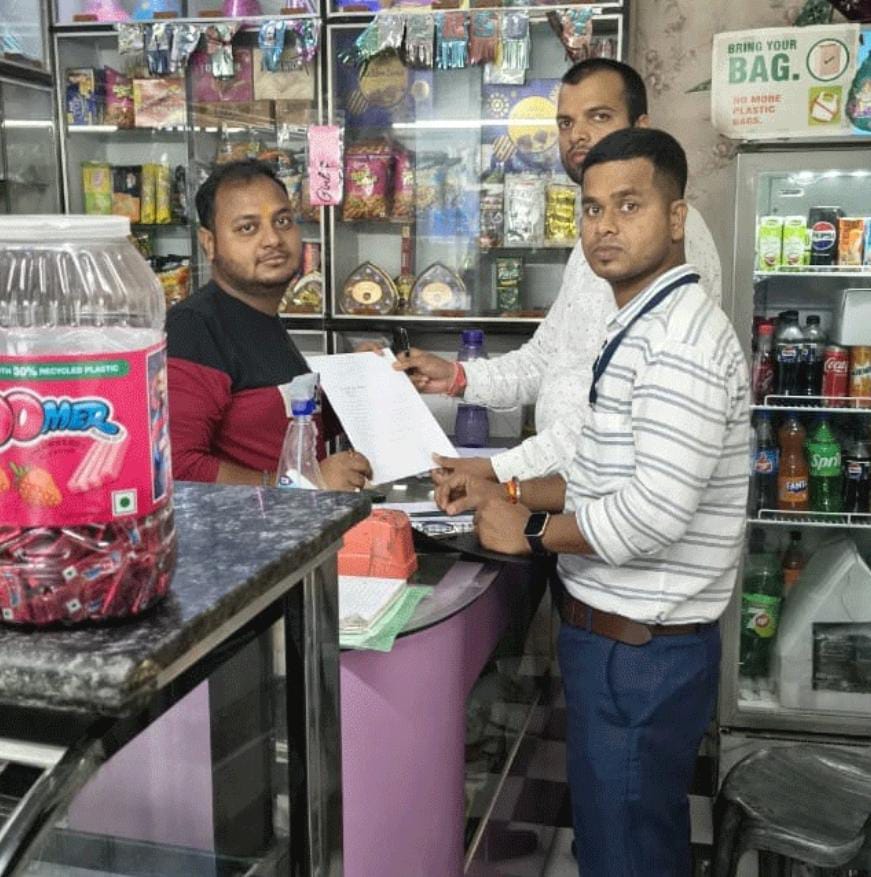 नीतीश जारी करते हुए निगम के प्रशासक नीतीश जारी करते हुए निगम के प्रशासक