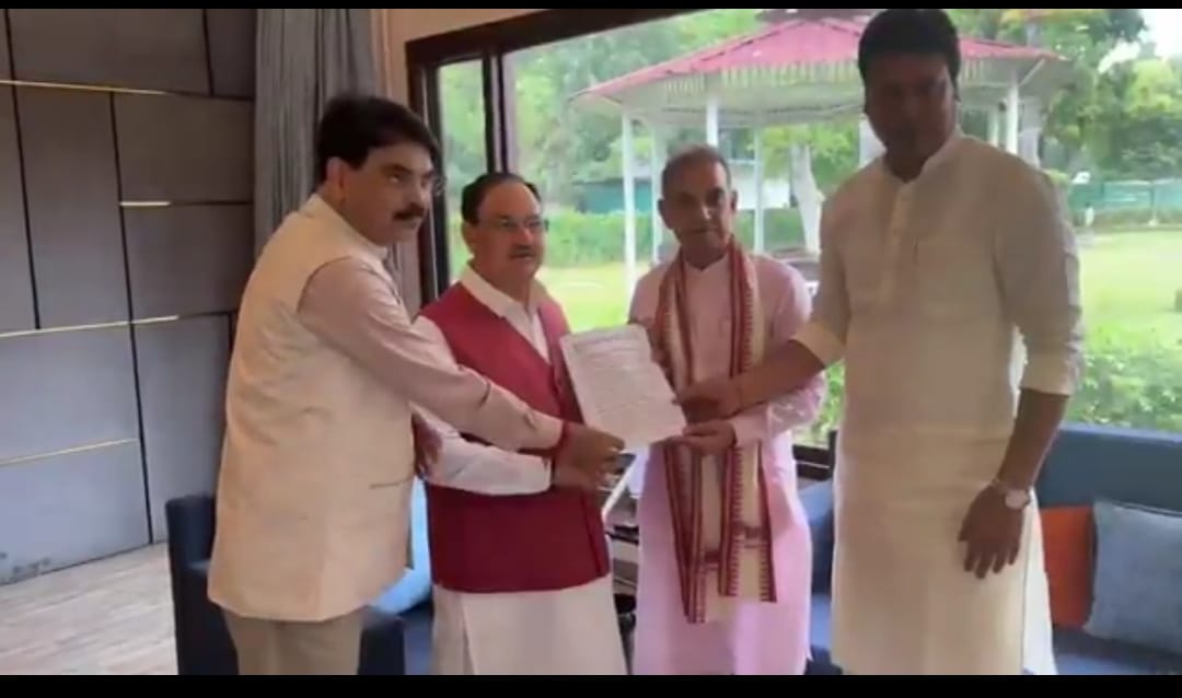 कोलकाता लॉ छात्रा गैंगरेप मामले में भाजपा तथ्यान्वेषी दल ने जे पी नड्डा को सौंपी रिपोर्ट कोलकाता लॉ छात्रा गैंगरेप मामले में भाजपा तथ्यान्वेषी दल ने जे पी नड्डा को सौंपी रिपोर्ट