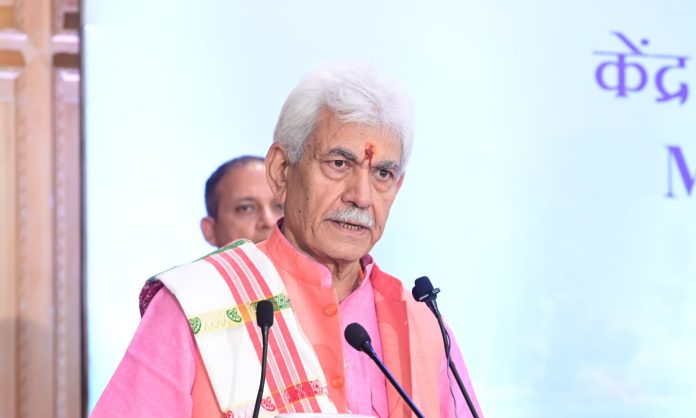पाकिस्तान के अशांति भड़काने के प्रयासों के बावजूद जम्मू-कश्मीर लगातार फल-फूल रहा है- उपराज्यपाल पाकिस्तान के अशांति भड़काने के प्रयासों के बावजूद जम्मू-कश्मीर लगातार फल-फूल रहा है- उपराज्यपाल