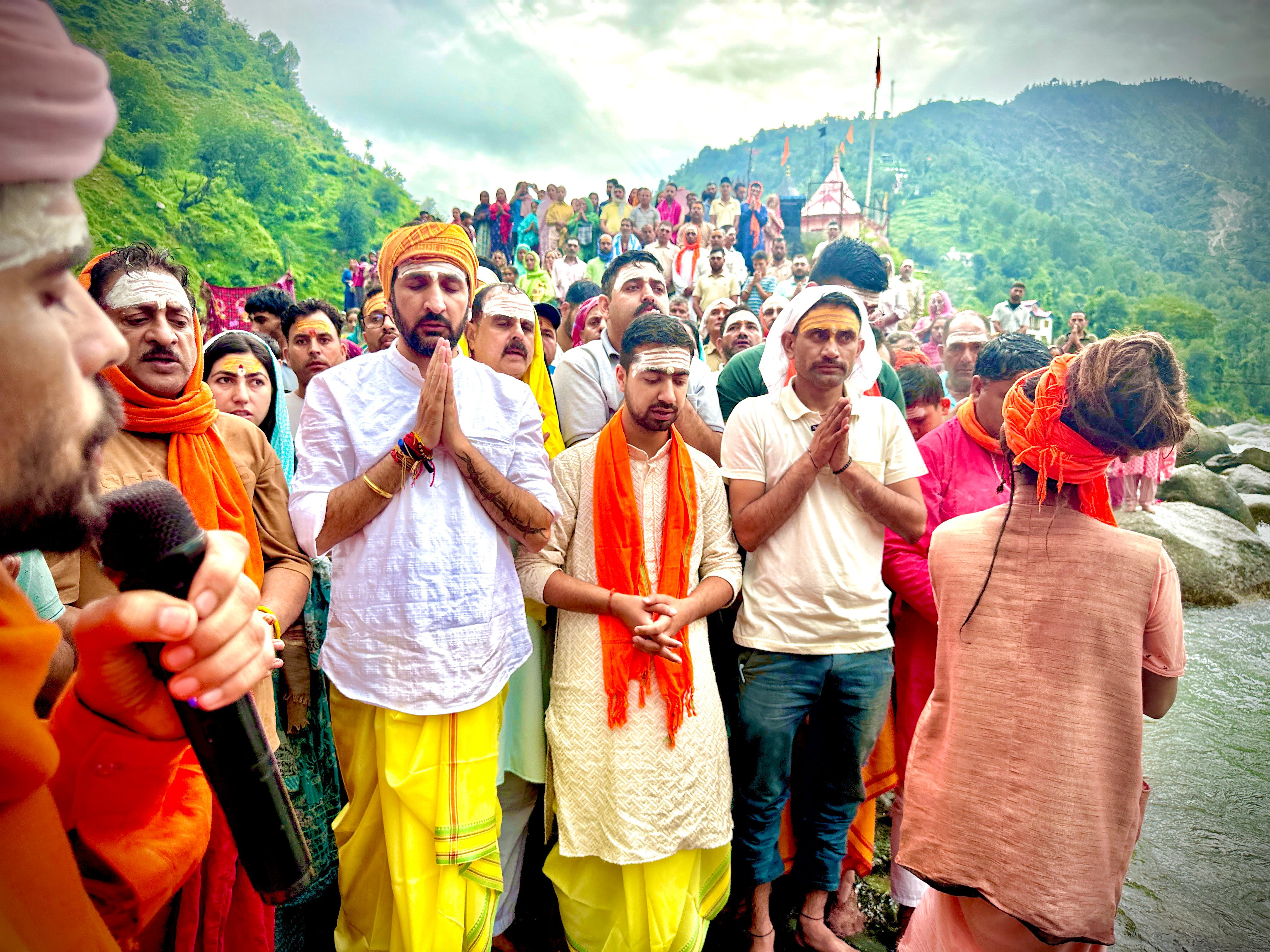 बनी में ऐतिहासिक हरि प्रयाग कुंभ मेले का भव्य शुभारंभ बनी में ऐतिहासिक हरि प्रयाग कुंभ मेले का भव्य शुभारंभ