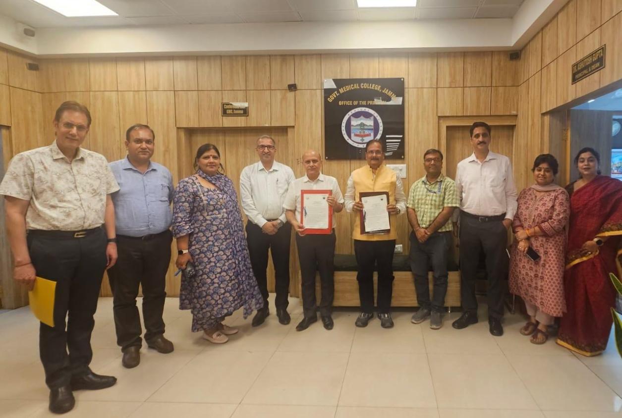सीयू जम्मू और जीएमसी के बीच हुआ एमओयू, रिसर्च और डायग्नोस्टिक्स में सहयोग को मिलेगा बढ़ावा