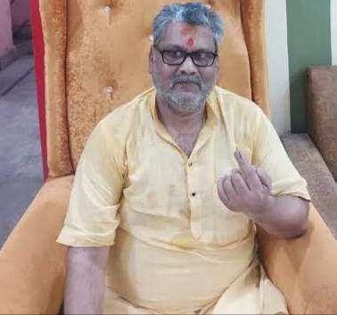 अध्यक्ष पंकज द्विवेदी। अध्यक्ष पंकज द्विवेदी।