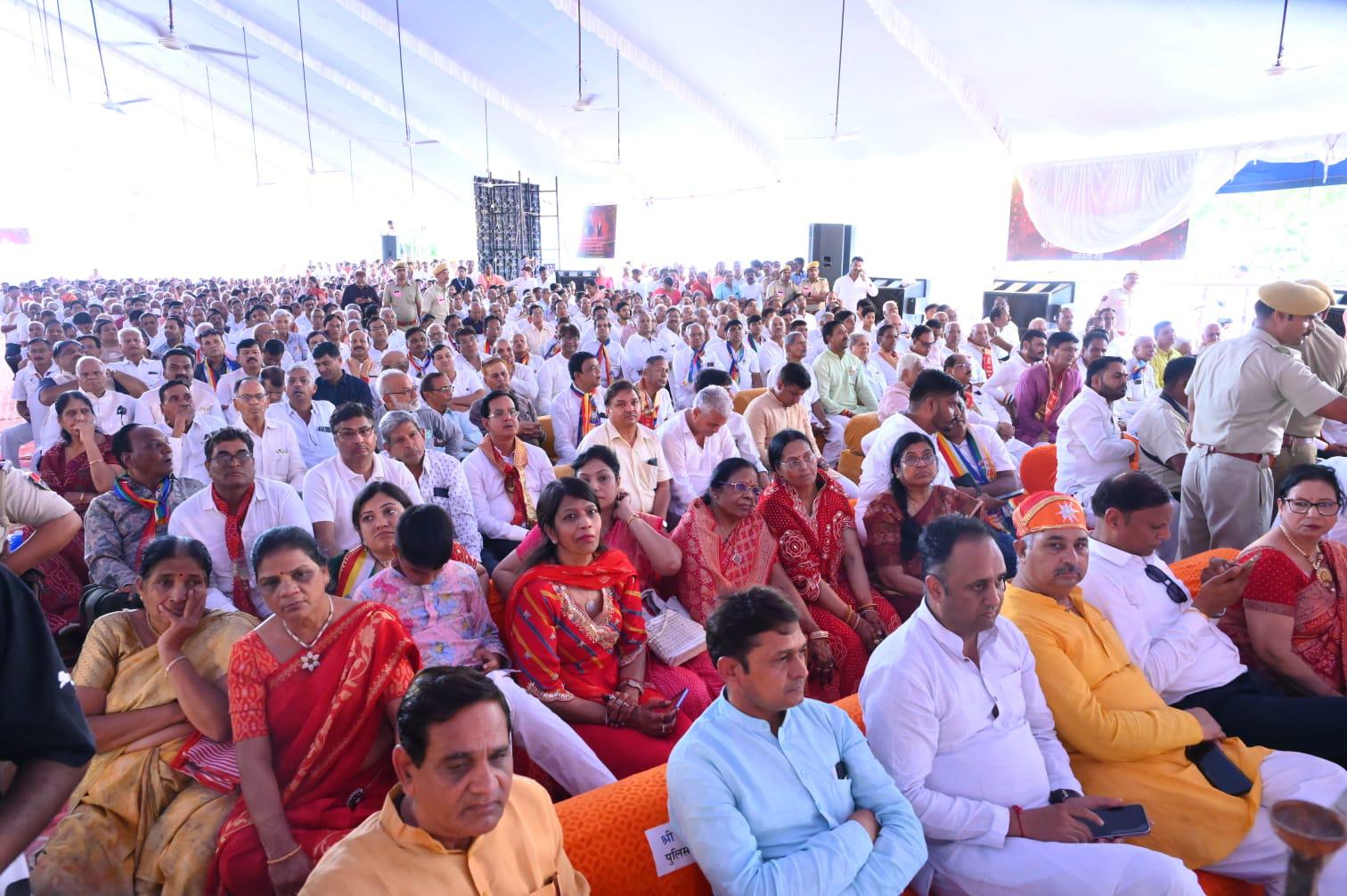 राज्यपाल ने भीलवाड़ा में किया चातुर्मासिक मंगल प्रवेश समारोह का शुभारंभ, चातुर्मास आत्मशुद्धि और नैतिक जागृति का विशेष काल-राज्यपाल बागड़े राज्यपाल ने भीलवाड़ा में किया चातुर्मासिक मंगल प्रवेश समारोह का शुभारंभ, चातुर्मास आत्मशुद्धि और नैतिक जागृति का विशेष काल-राज्यपाल बागड़े