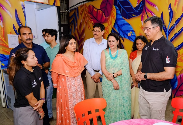 खेल राज्य मंत्री रक्षा खडसे ने मोदीनगर (गाजियाबाद) स्थित वेटलिफ्टिंग वॉरियर्स अकादमी का किया दौरा खेल राज्य मंत्री रक्षा खडसे ने मोदीनगर (गाजियाबाद) स्थित वेटलिफ्टिंग वॉरियर्स अकादमी का किया दौरा
