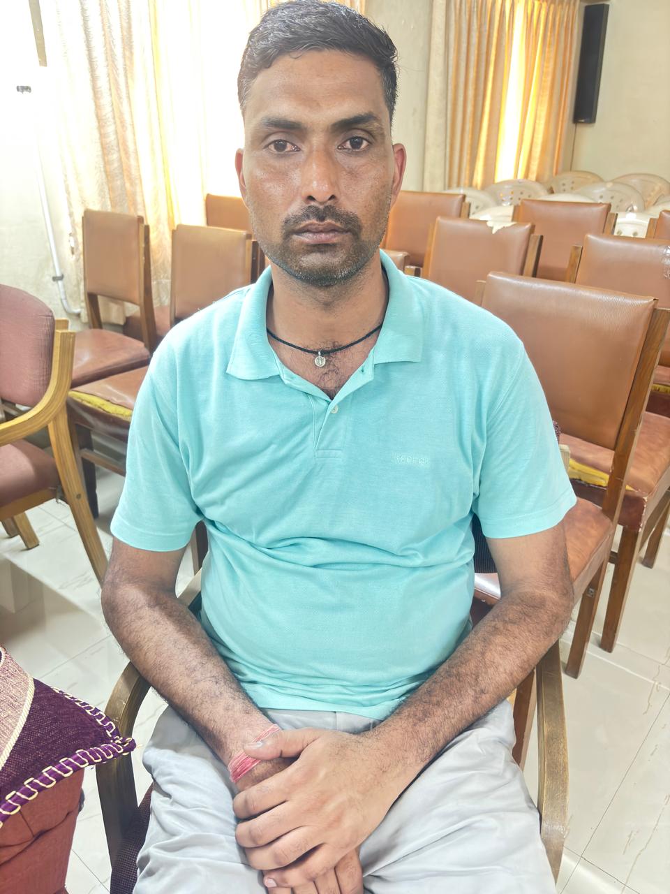 जेल प्रहरी 26 हजार रुपये की रिश्वत लेते गिरफ्तार जेल प्रहरी 26 हजार रुपये की रिश्वत लेते गिरफ्तार