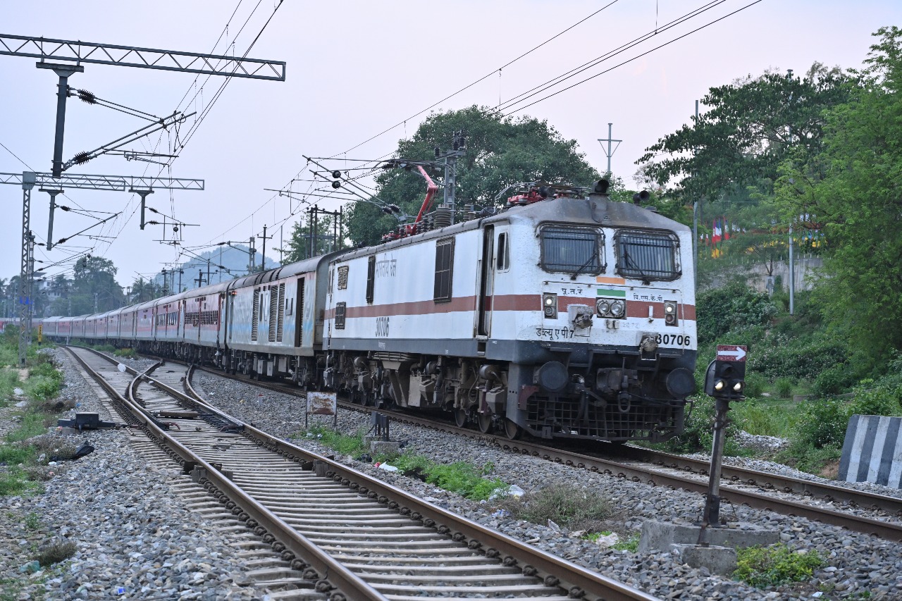 भारतीय ट्रेन भारतीय ट्रेन