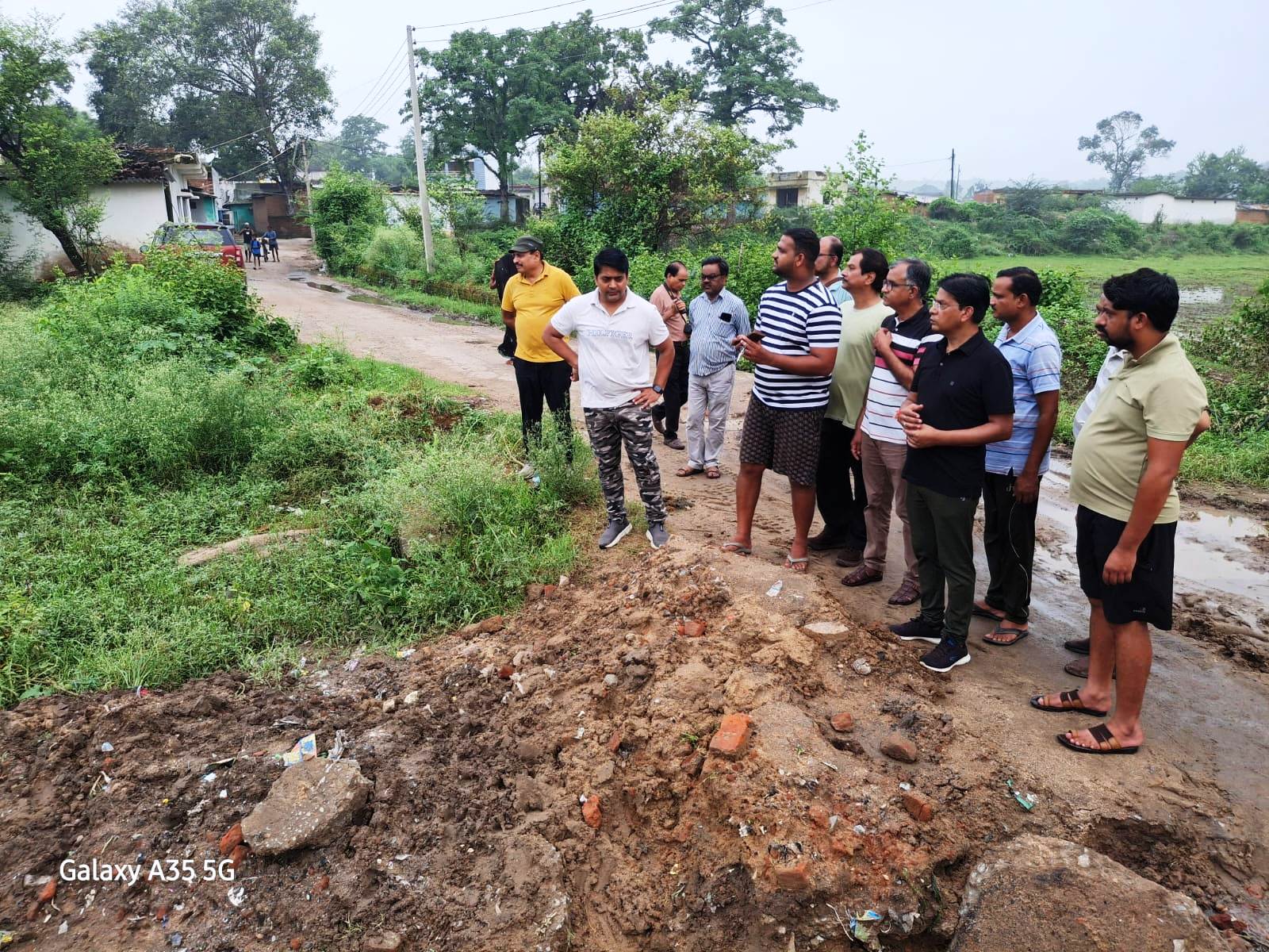 पार्षदों, जनप्रतिनिधियों द्वारा बताई गई जनसमस्याओं का निराकरण सर्वोच्च प्राथमिकता के साथ करें - आयुक्त पार्षदों, जनप्रतिनिधियों द्वारा बताई गई जनसमस्याओं का निराकरण सर्वोच्च प्राथमिकता के साथ करें - आयुक्त