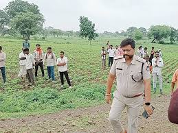 पुलिस जांच में जुटी पुलिस जांच में जुटी