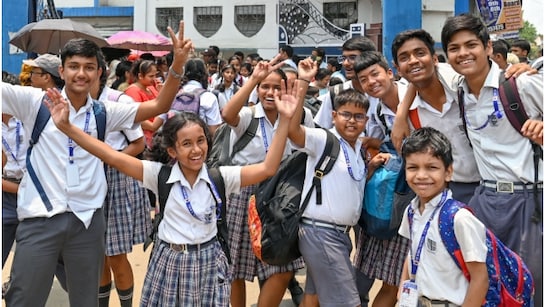स्कूलों में अवकाश स्कूलों में अवकाश
