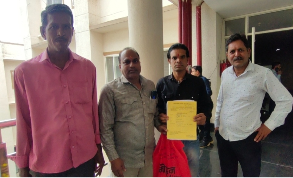 आठ माह से नहीं मिला नगर निगम वाहन चालकों को भुगतान आठ माह से नहीं मिला नगर निगम वाहन चालकों को भुगतान