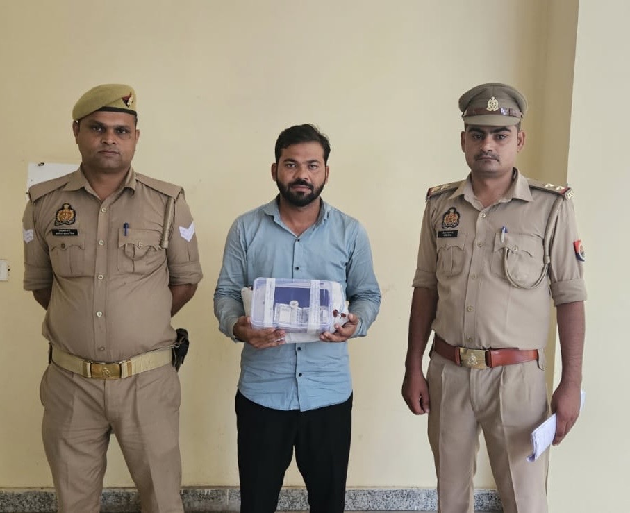 चोरी के मामले में गिरफ्तार आरोपी नूरे आलम चोरी के मामले में गिरफ्तार आरोपी नूरे आलम