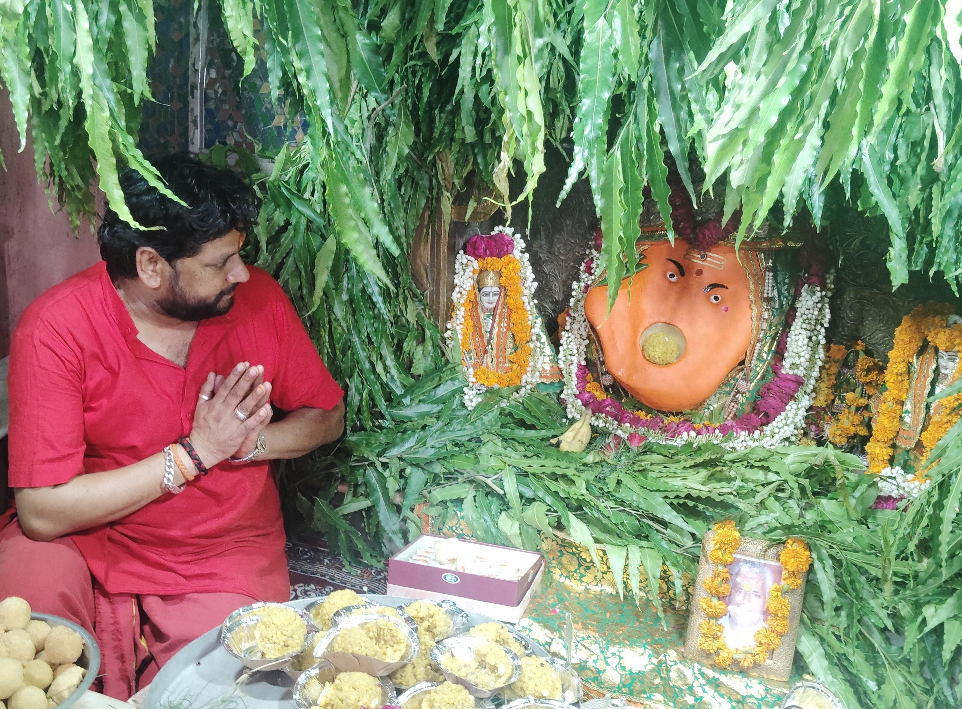परकोटा गणेश मंदिर में सजी झूला झांकी परकोटा गणेश मंदिर में सजी झूला झांकी