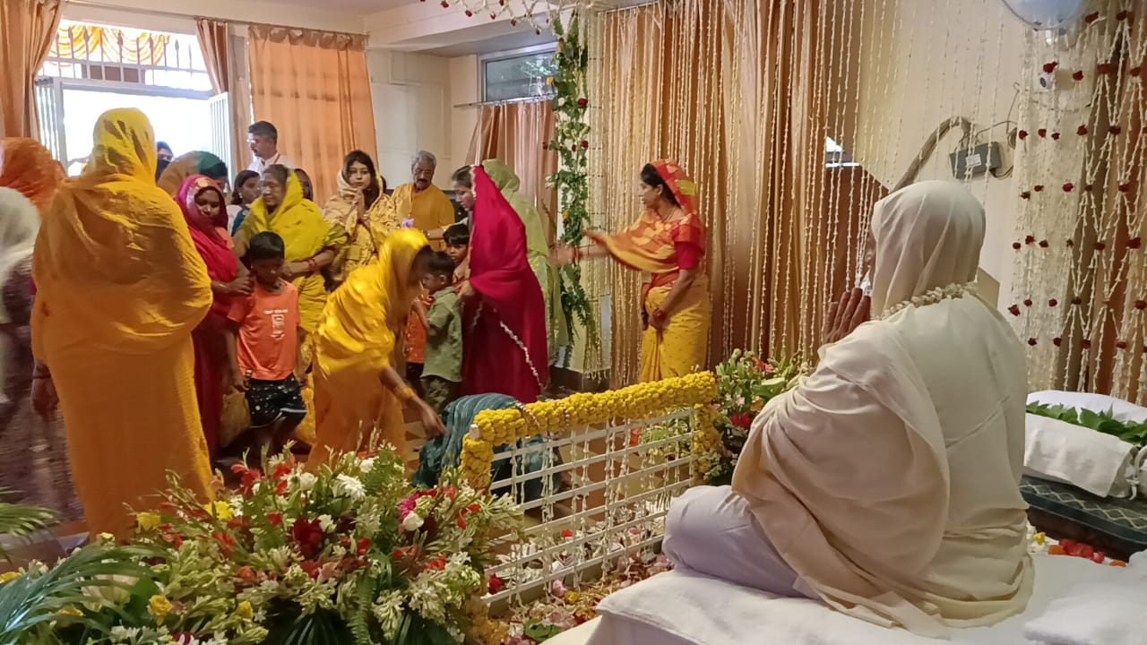 अघोर पीठ श्री सर्वेश्वरी समूह संस्थान देवस्थानम में श्रद्धालुओं का रेला अघोर पीठ श्री सर्वेश्वरी समूह संस्थान देवस्थानम में श्रद्धालुओं का रेला