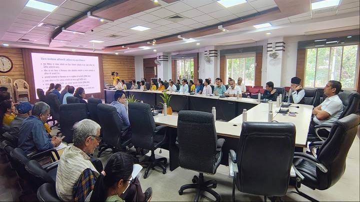 कलेक्टर की अध्यक्षता में दस्तक अभियान के संबंध में जिला टास्क फोर्स की बैठक कलेक्टर की अध्यक्षता में दस्तक अभियान के संबंध में जिला टास्क फोर्स की बैठक