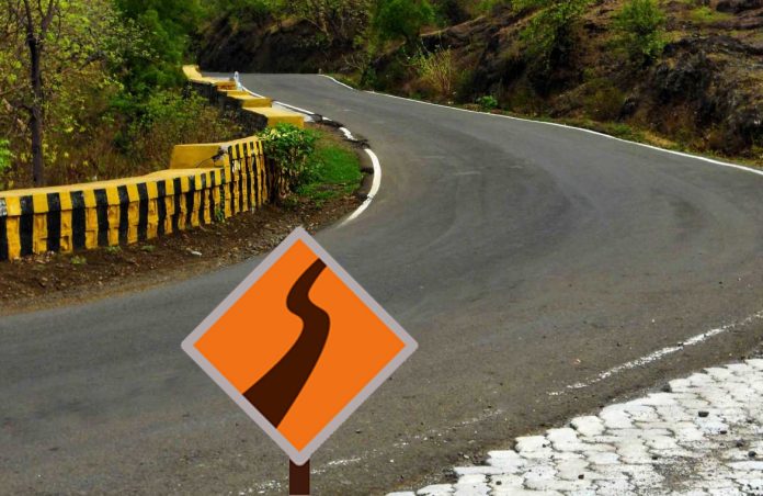केंद्र ने जम्मू-कश्मीर में 316 ग्रामीण सड़कों के लिए 4,224 करोड़ रुपये किए आवंटित केंद्र ने जम्मू-कश्मीर में 316 ग्रामीण सड़कों के लिए 4,224 करोड़ रुपये किए आवंटित