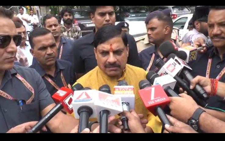 गुरु पूर्णिमा पर विश्व संवाद केन्द्र पहुंचे मुख्यमंत्री डाॅ यादव गुरु पूर्णिमा पर विश्व संवाद केन्द्र पहुंचे मुख्यमंत्री डाॅ यादव