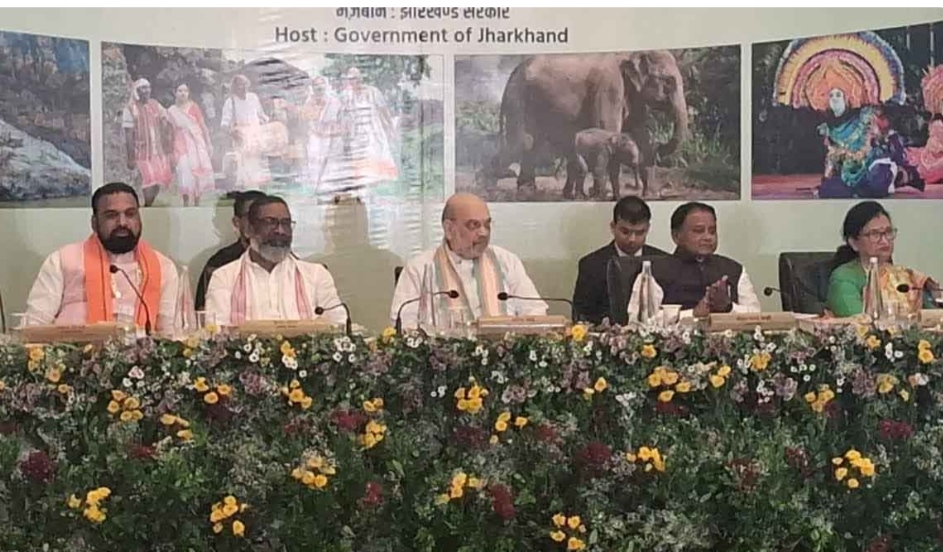 पूर्वी क्षेत्रीय परिषद की बैठक की अध्यक्षता करते अमित शाह सहित अन्य पूर्वी क्षेत्रीय परिषद की बैठक की अध्यक्षता करते अमित शाह सहित अन्य