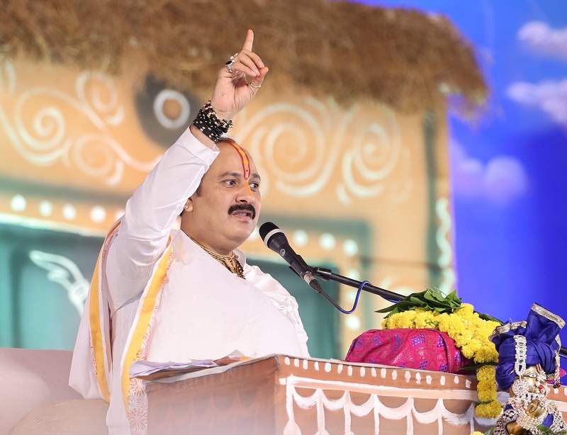 कुबेरेश्वरधाम पर जारी गुरु पूर्णिमा महोत्सव कुबेरेश्वरधाम पर जारी गुरु पूर्णिमा महोत्सव