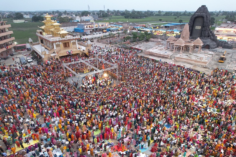 कुबेरेश्वरधाम में गुरु पूर्णिमा महोत्सव कुबेरेश्वरधाम में गुरु पूर्णिमा महोत्सव